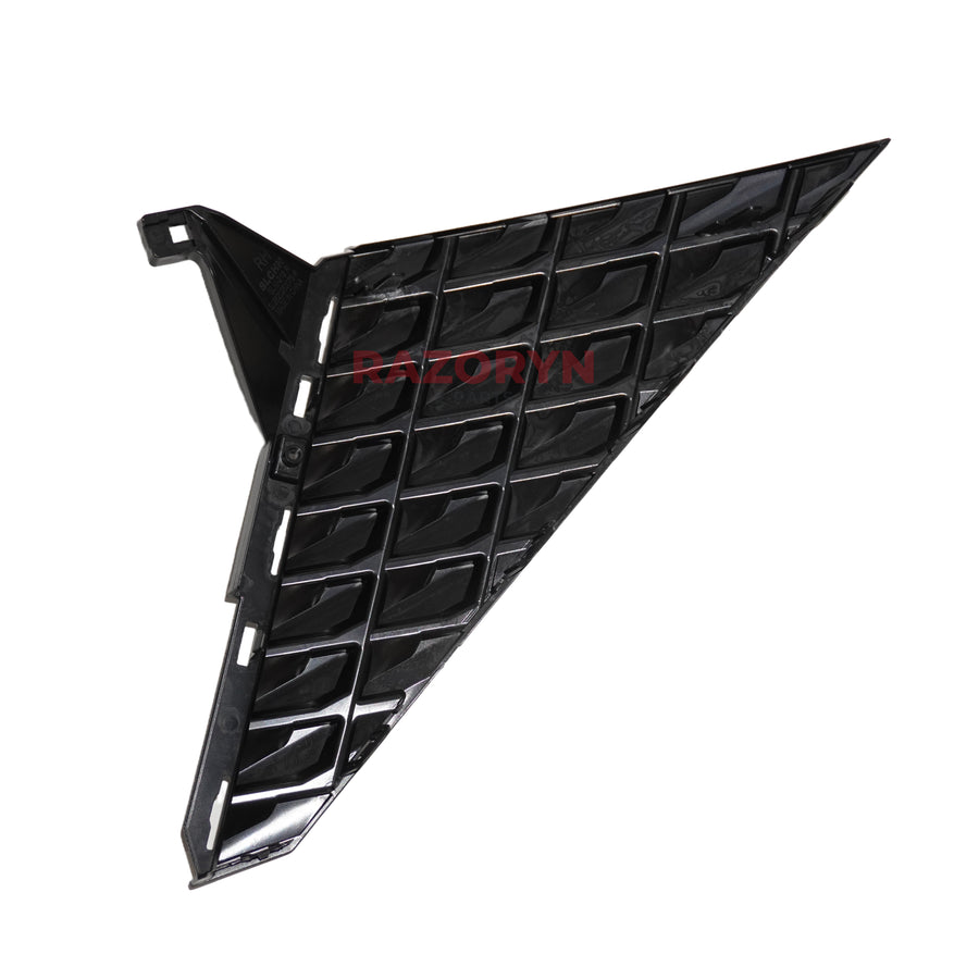 Nissan Qashqai 2025- Front Right Bumper Grille Trim